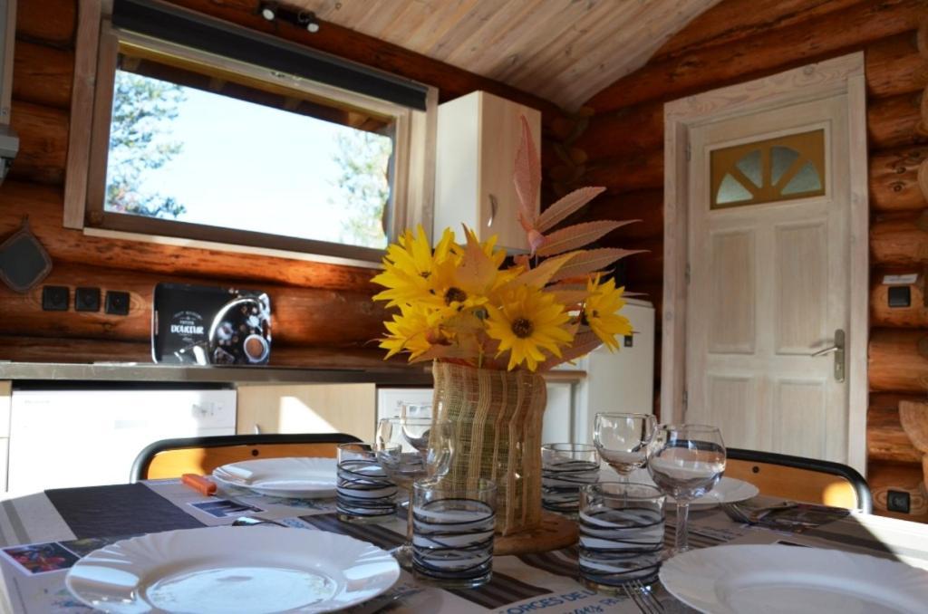 Pialous:Chalet En Rondins Avec Espace Detente La Chapelle-d'Aurec Exterior photo